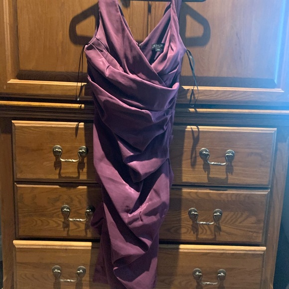 Dress - Picture 2 of 3